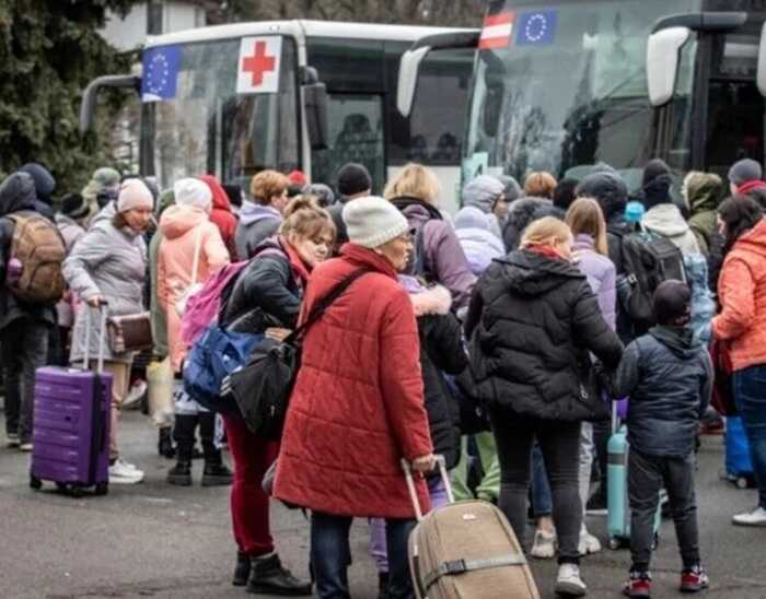 Обов’язкову евакуацію дітей з родинами оголосили вже у 28 населених пунктах на Харківщині, - ОВА