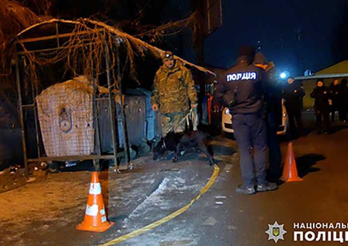 У Хмельницькому жінка покинула новонароджену дитину біля смітників