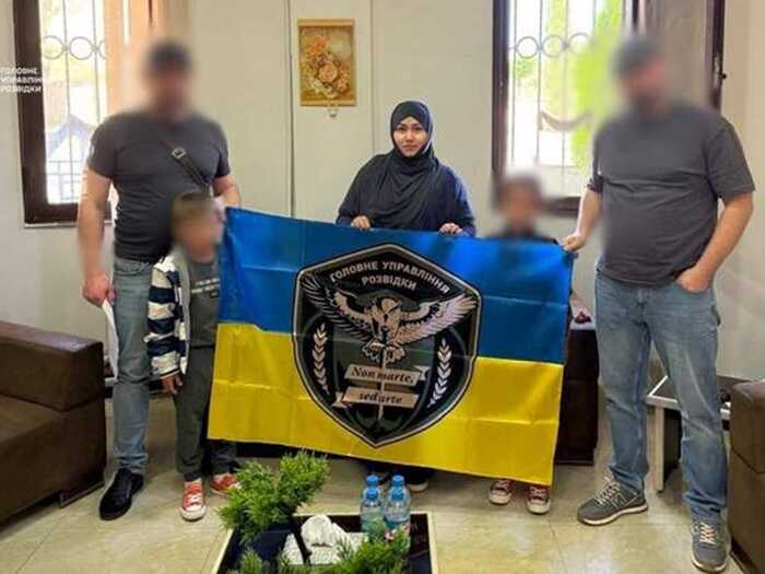 ГУР та МЗС звільнили з табору «Родж» українку з двома дітьми
