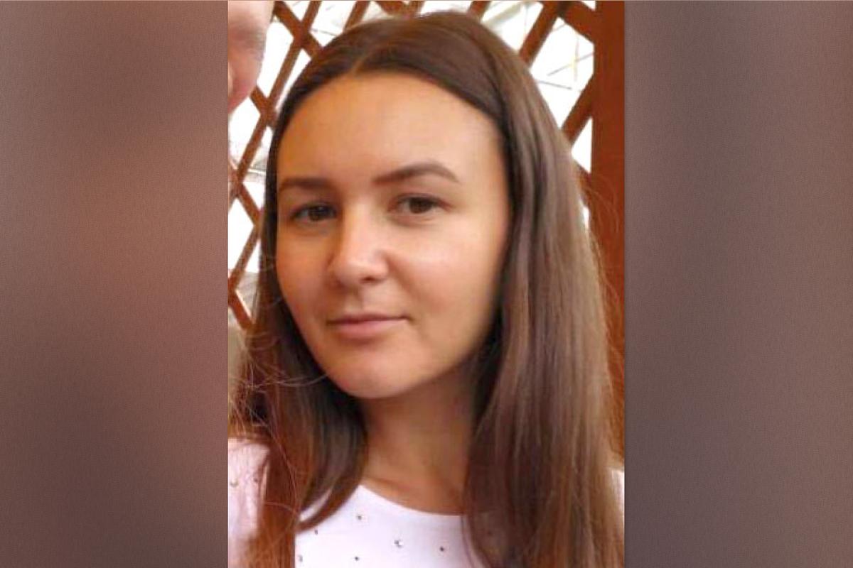 Анастасія Глуховська працювала журналісткою в Мелітополі, але звільнилася в перший день повномасштабного вторгнення. Її викрали прямо из дому і вже півтора року утримують у полоні в Росії без зв’язку з рідними та адвокатами. 